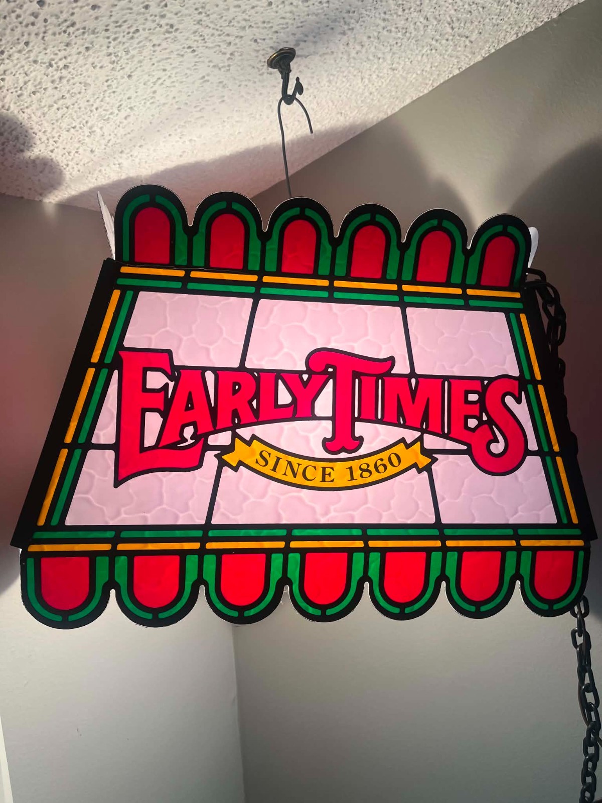 VINTAGE EARLY TIMES BOURBON WHISKEY 19.5\'\' X 11.5\'\' X 14\'\'PLASTIC BAR LIGHT VINTAGE EARLY TIMES BOURBON WHISKEY 19.5\'\' X 11.5\'\' X 14\'\'PLASTIC BAR LIGHT