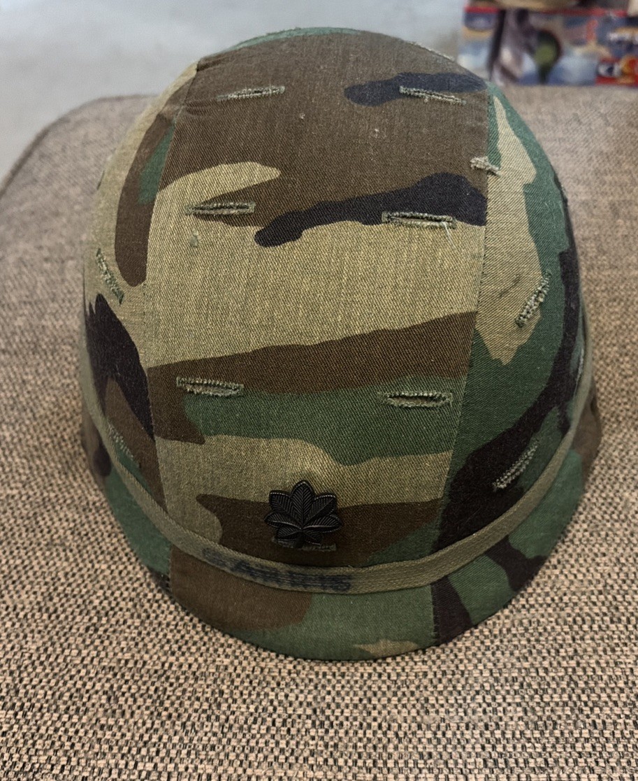 Helmet - U.S. Army PASGT Made With Kevlar Woodland Camo Cover - Size medium Helmet - U.S. Army PASGT Made With Kevlar Woodland Camo Cover - Size medium