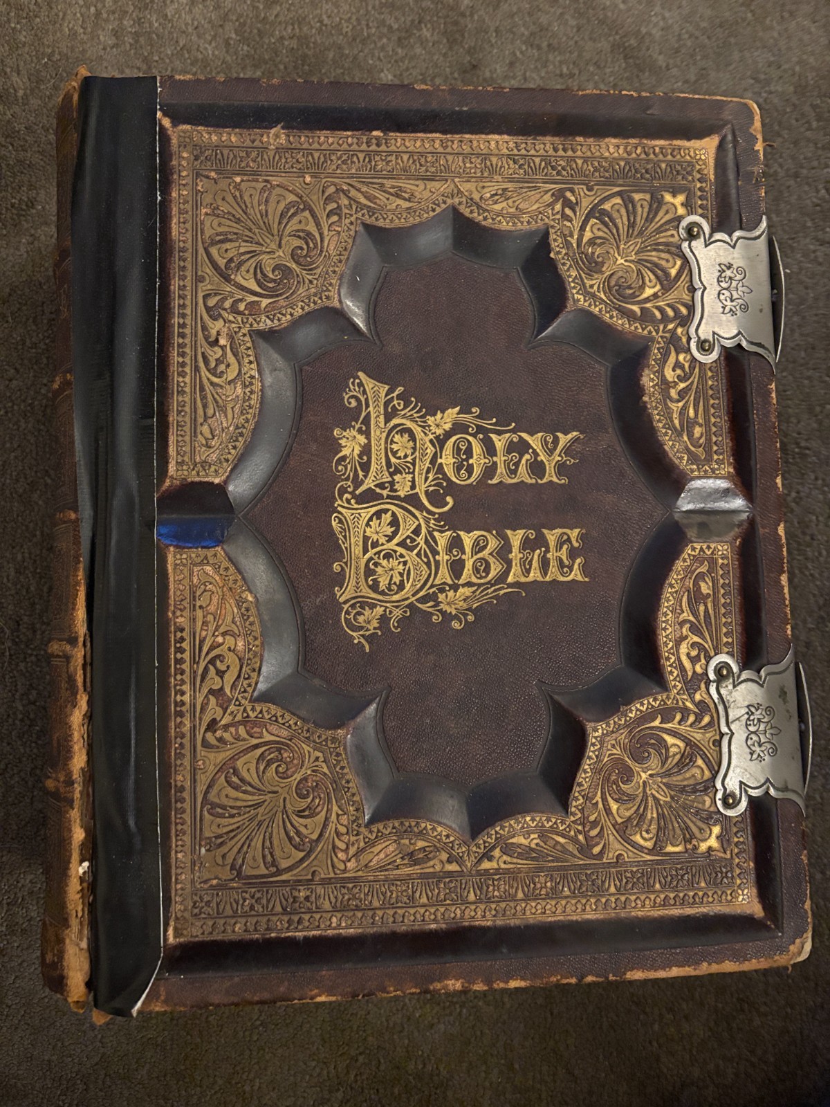 Antique 1882 Holy Bible Reference, 2,000 pictures Concordance Dictionary Gately Antique 1882 Holy Bible Reference, 2,000 pictures Concordance Dictionary Gately
