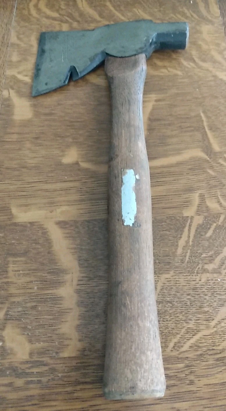 Vintage Signed Stanley #22 Hickory Wood Handle Ax / Hammer 
