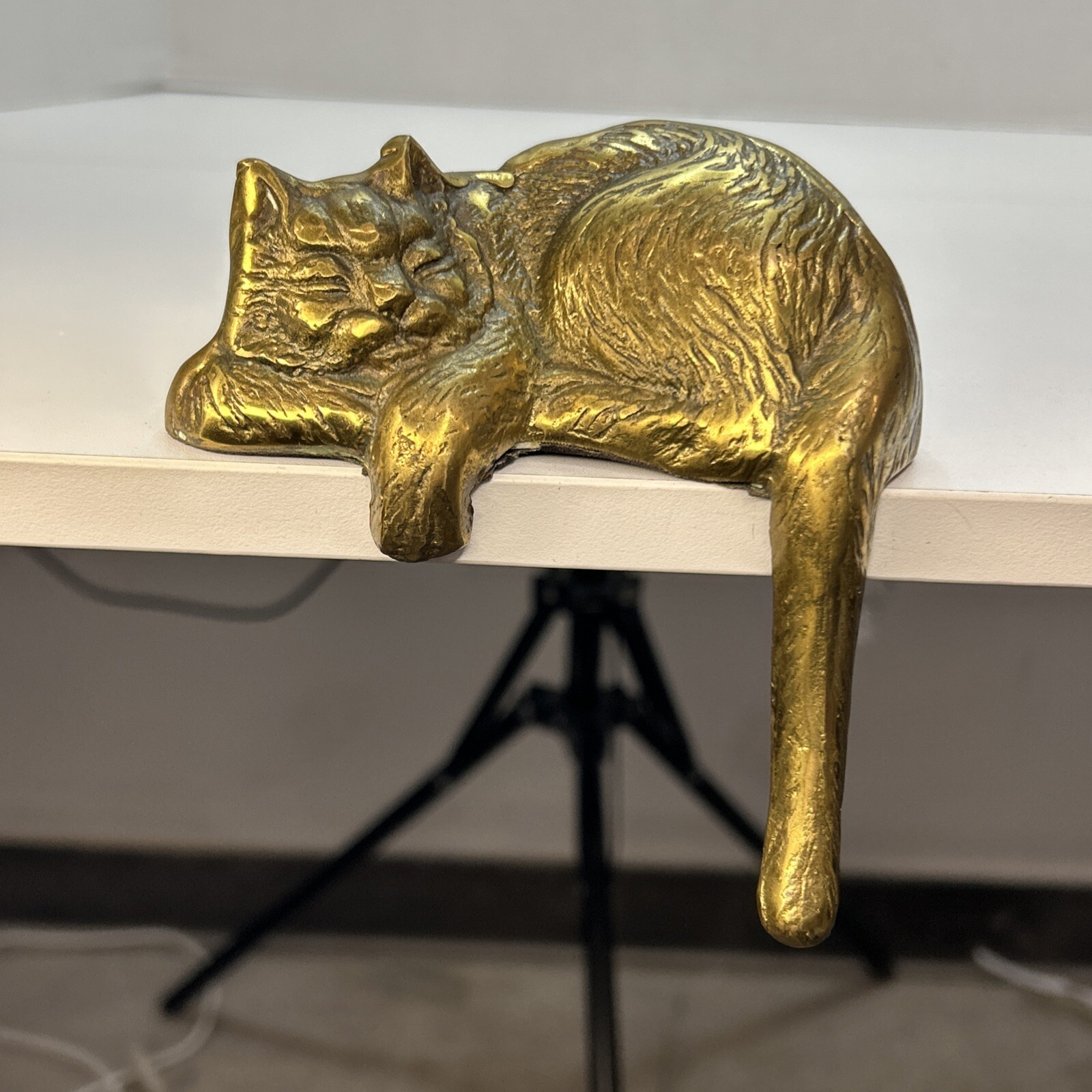 Vtg Brass Sleeping Kitten Cat Shelf Book Sitter Decorative Figurine Korea 1996 Vtg Brass Sleeping Kitten Cat Shelf Book Sitter Decorative Figurine Korea 1996