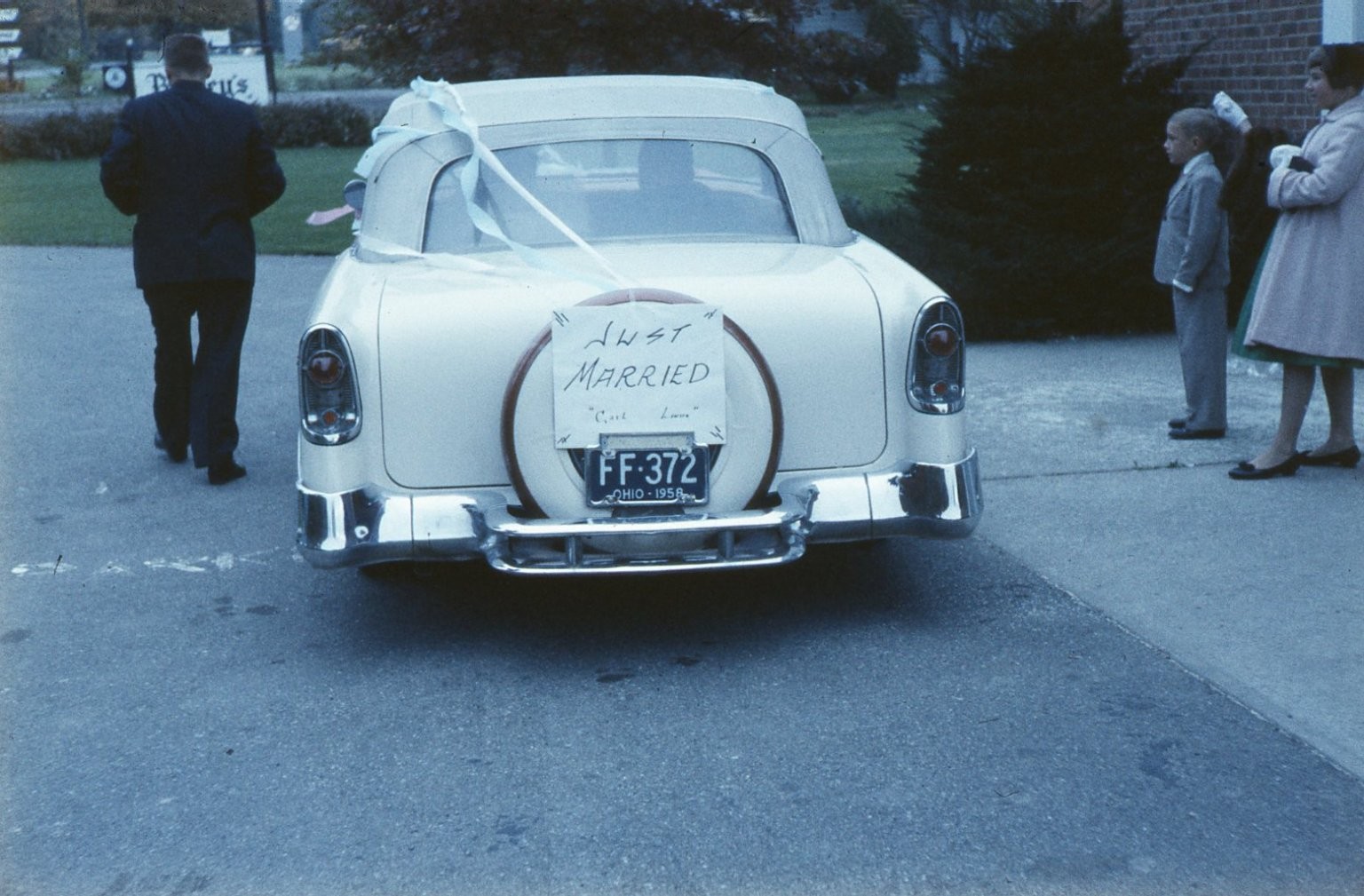 sl44 Slide 1950's Ohio Wedding JUST MARRIED Car 641a