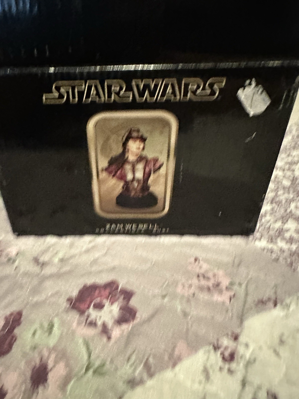 Star Wars Zam Wesell Bounty Hunter Bust Gentle Giant Limited Edition #1628/2500 Star Wars Zam Wesell Bounty Hunter Bust Gentle Giant Limited Edition #1628/2500