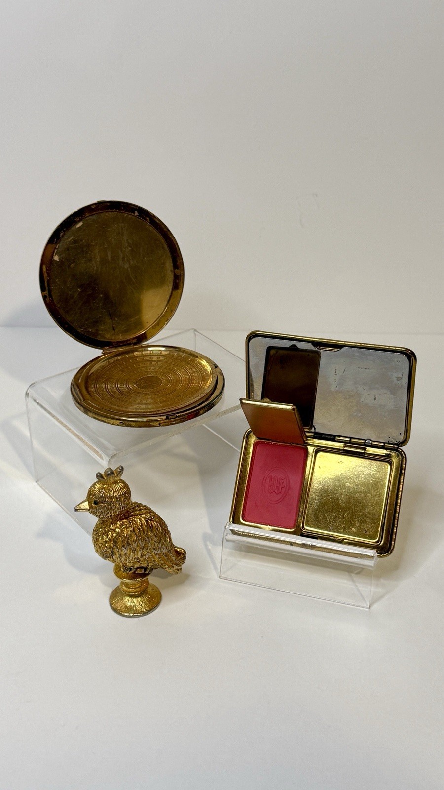 Antique Vintage Compacts - Lot Of 3 - Elgin, Corday parfum, blush Antique Vintage Compacts - Lot Of 3 - Elgin, Corday parfum, blush