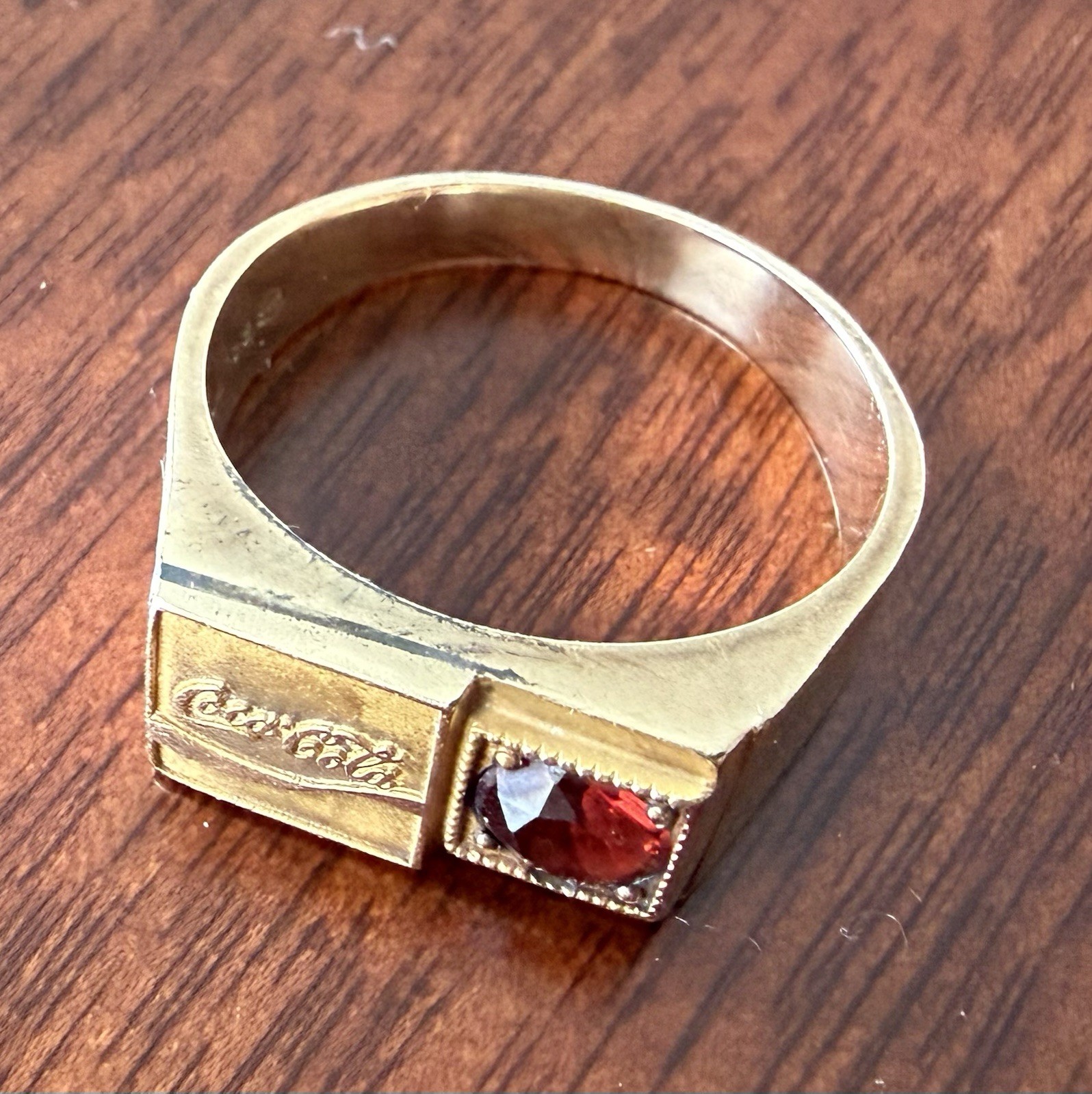 Estate 10K Yellow Gold Coca Cola Men Ring with Red Ruby ~ 8-8.5 Size Estate 10K Yellow Gold Coca Cola Men Ring with Red Ruby ~ 8-8.5 Size