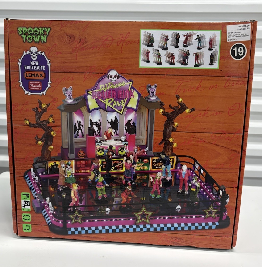 LEMAX Spooky Town DJ Decay\'s Roller Rink Rave Set Illuminated Musical #44402