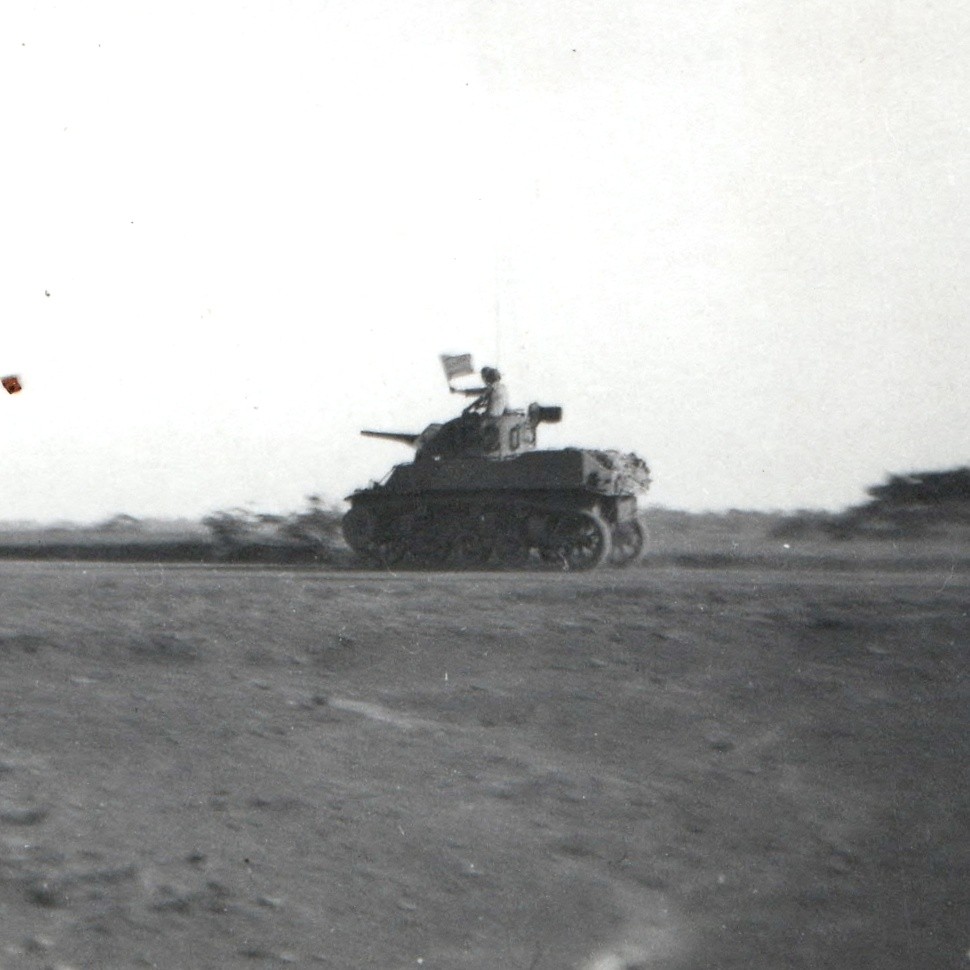 c1940s Military Armor Tank Signal Flag Crew Snapshot Photo WWII Field Maneuvers c1940s Military Armor Tank Signal Flag Crew Snapshot Photo WWII Field Maneuvers