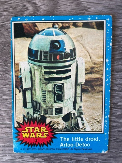 1977 Topps Star Wars Series 1 #3 THE LITTLE DROID ARTOO-DETOO R2-D2 ROOKIE CARD
