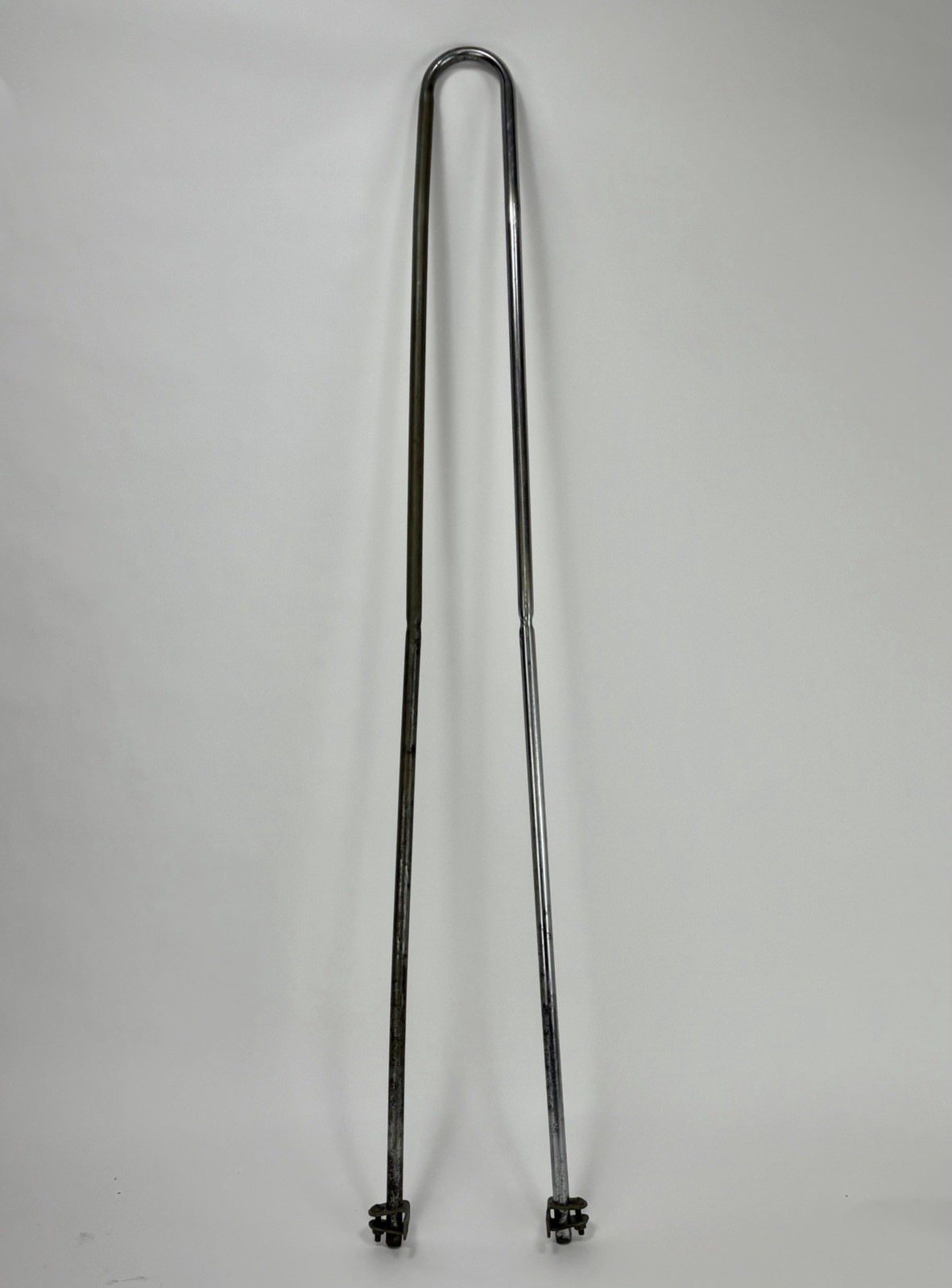 Vintage Huffy Rail Slingshot Tall Sissy Bar Banana Seat Muscle Bike 47 in Silver Vintage Huffy Rail Slingshot Tall Sissy Bar Banana Seat Muscle Bike 47 in Silver