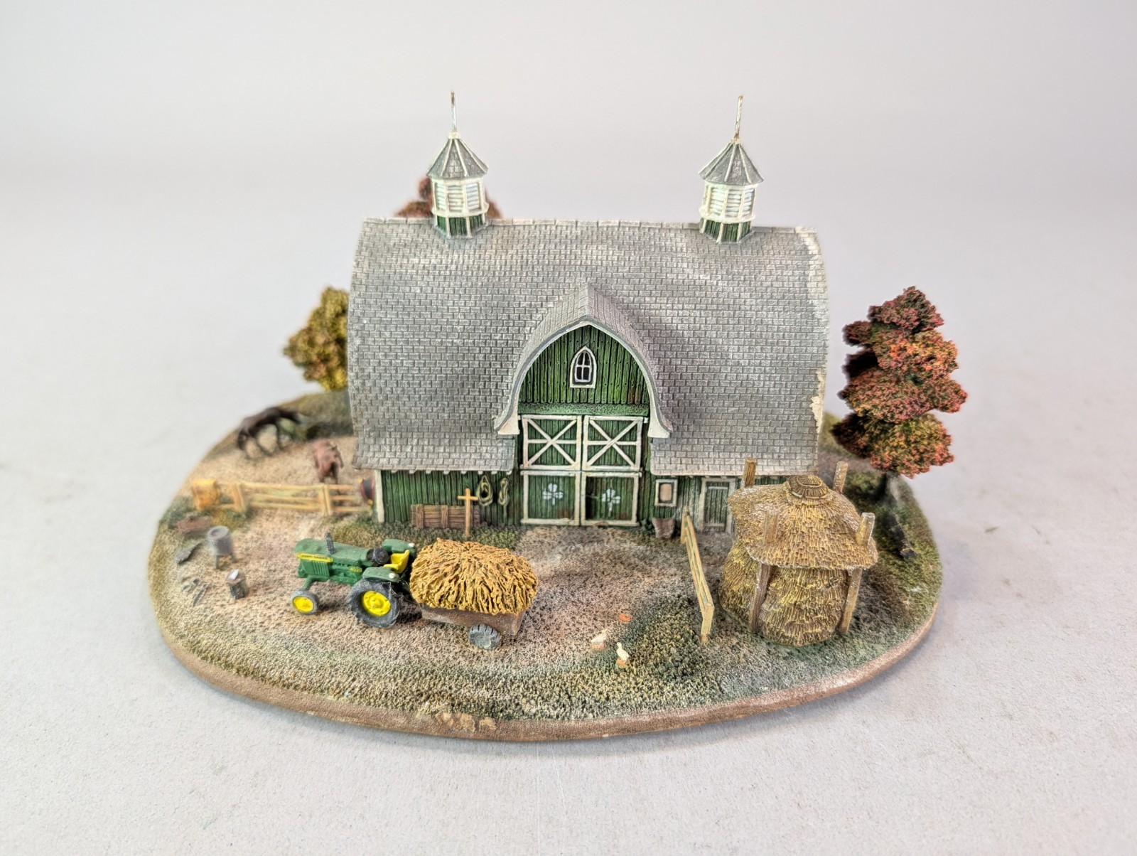 Vintage Danbury Mint “Clover Hill Farm\ Vintage Danbury Mint “Clover Hill Farm\