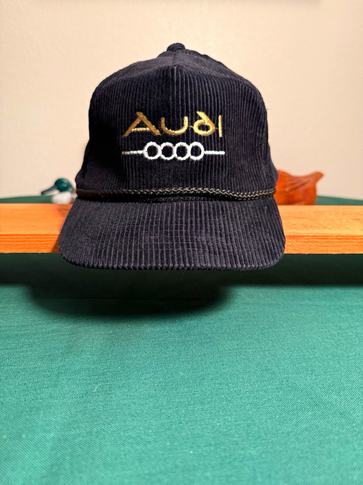 Audi Genuine Corduroy Strapback Vintage 1985 Excellent White Logo Gold VG++ Audi Genuine Corduroy Strapback Vintage 1985 Excellent White Logo Gold VG++