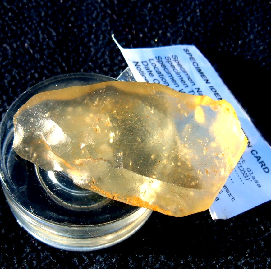 Libyan Desert Glass Meteorite Tektite impact specimen( 309 crt) Flat Yellow Gem