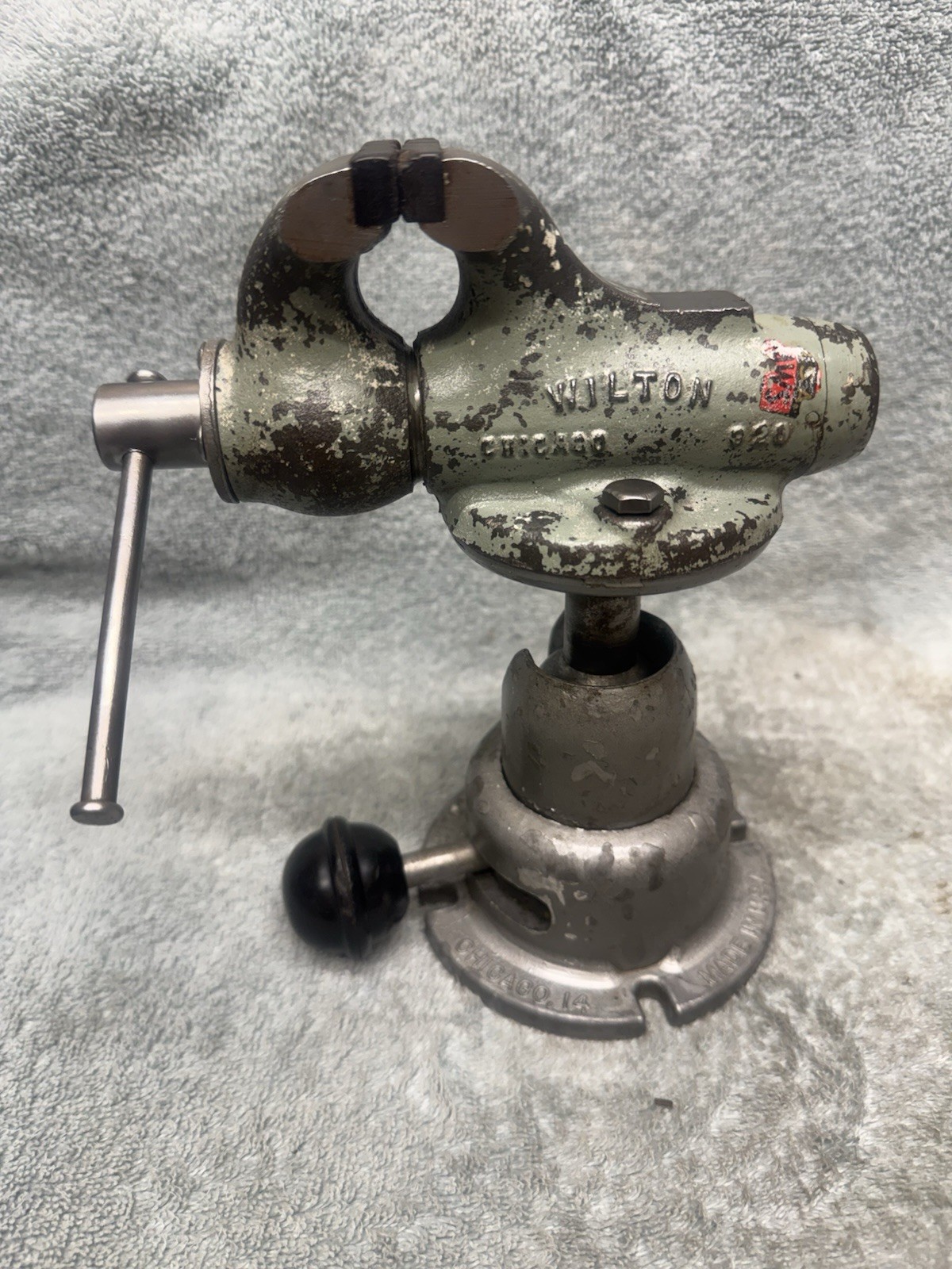 Vintage 1953 WILTON 820 BABY BULLET VISE 2'' & Wilton Powr Jr Swivel Base-Orig Vintage 1953 WILTON 820 BABY BULLET VISE 2'' & Wilton Powr Jr Swivel Base-Orig