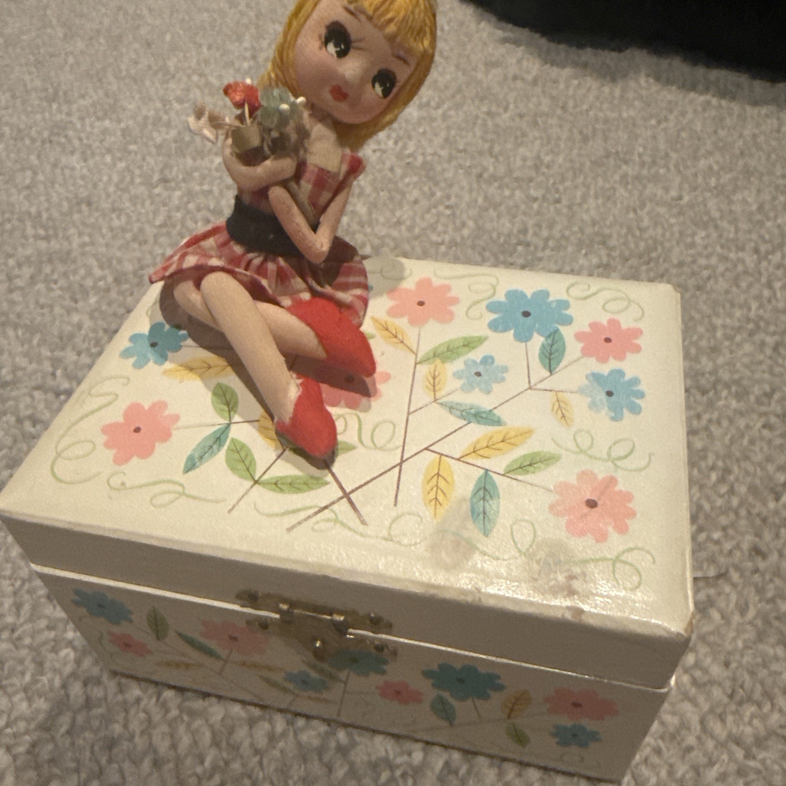 Vintage Big Eye Doll Music Jewelry Box Floral 1960s-working, missing ballerina Vintage Big Eye Doll Music Jewelry Box Floral 1960s-working, missing ballerina