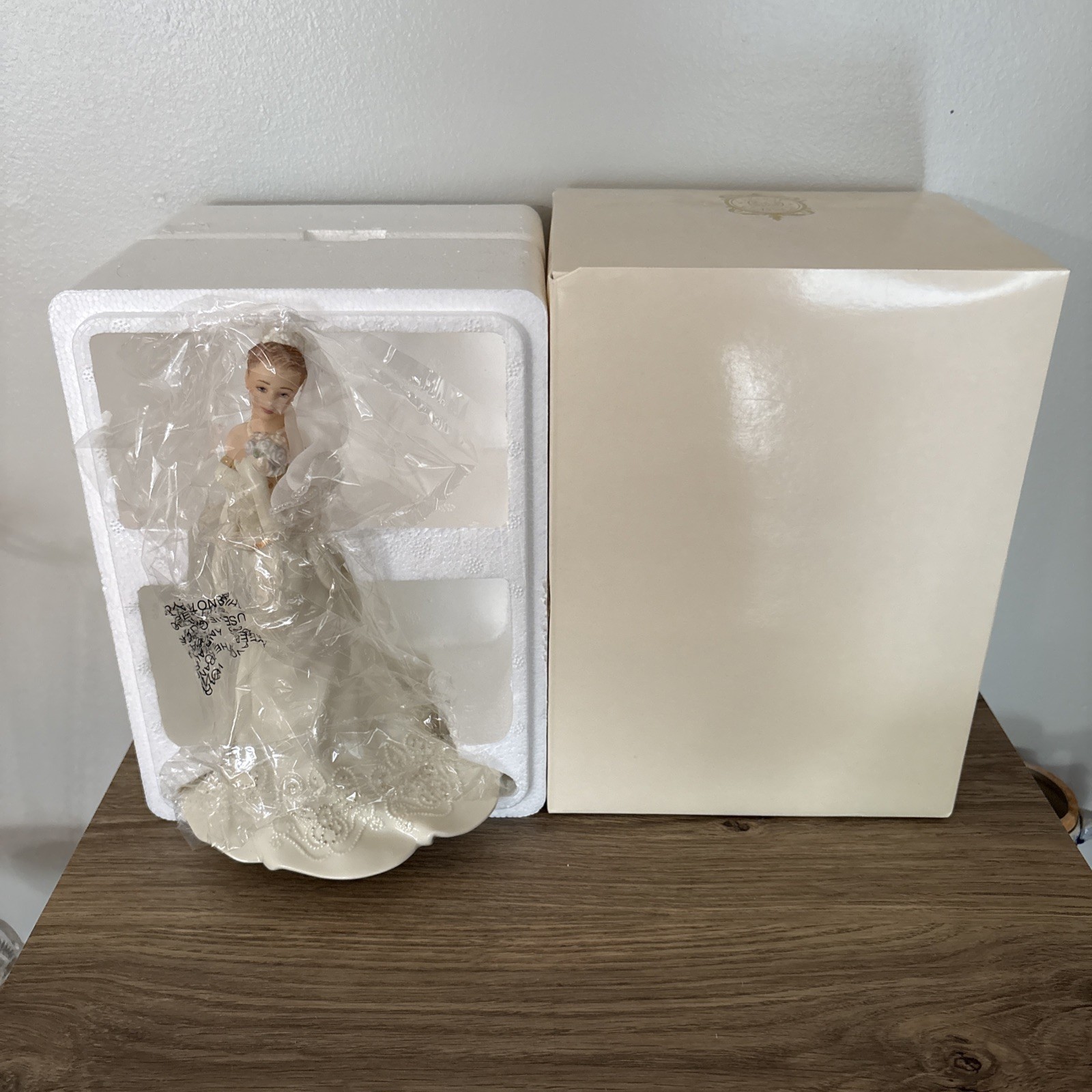 Lenox One Perfect Day Bride Figurine Wedding Dress Comes With Box and COA Lenox One Perfect Day Bride Figurine Wedding Dress Comes With Box and COA