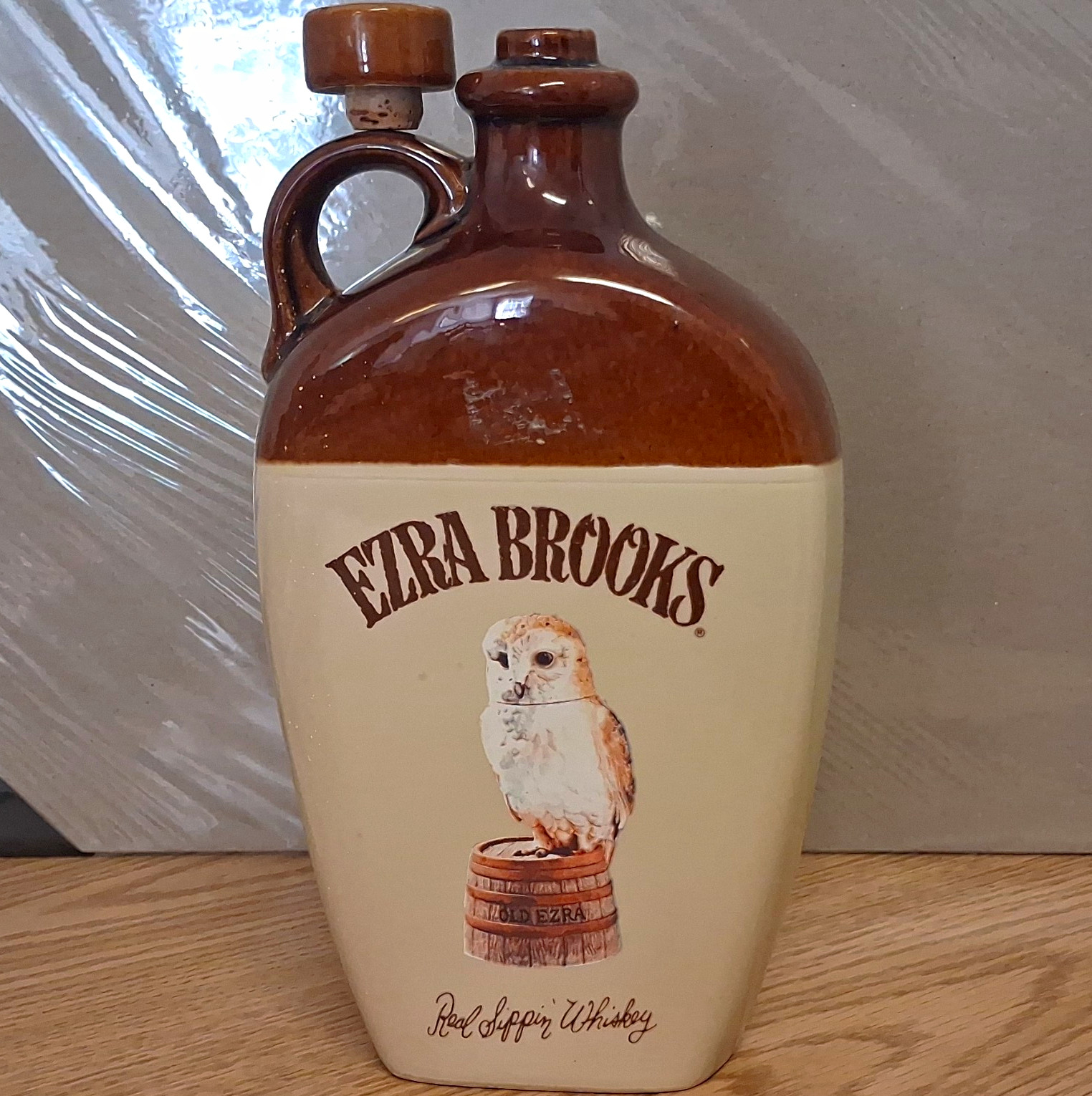1980 Ezra Brooks Kentucky Bourbon Whiskey Heritage China Ceramic Owl Decanter 1980 Ezra Brooks Kentucky Bourbon Whiskey Heritage China Ceramic Owl Decanter