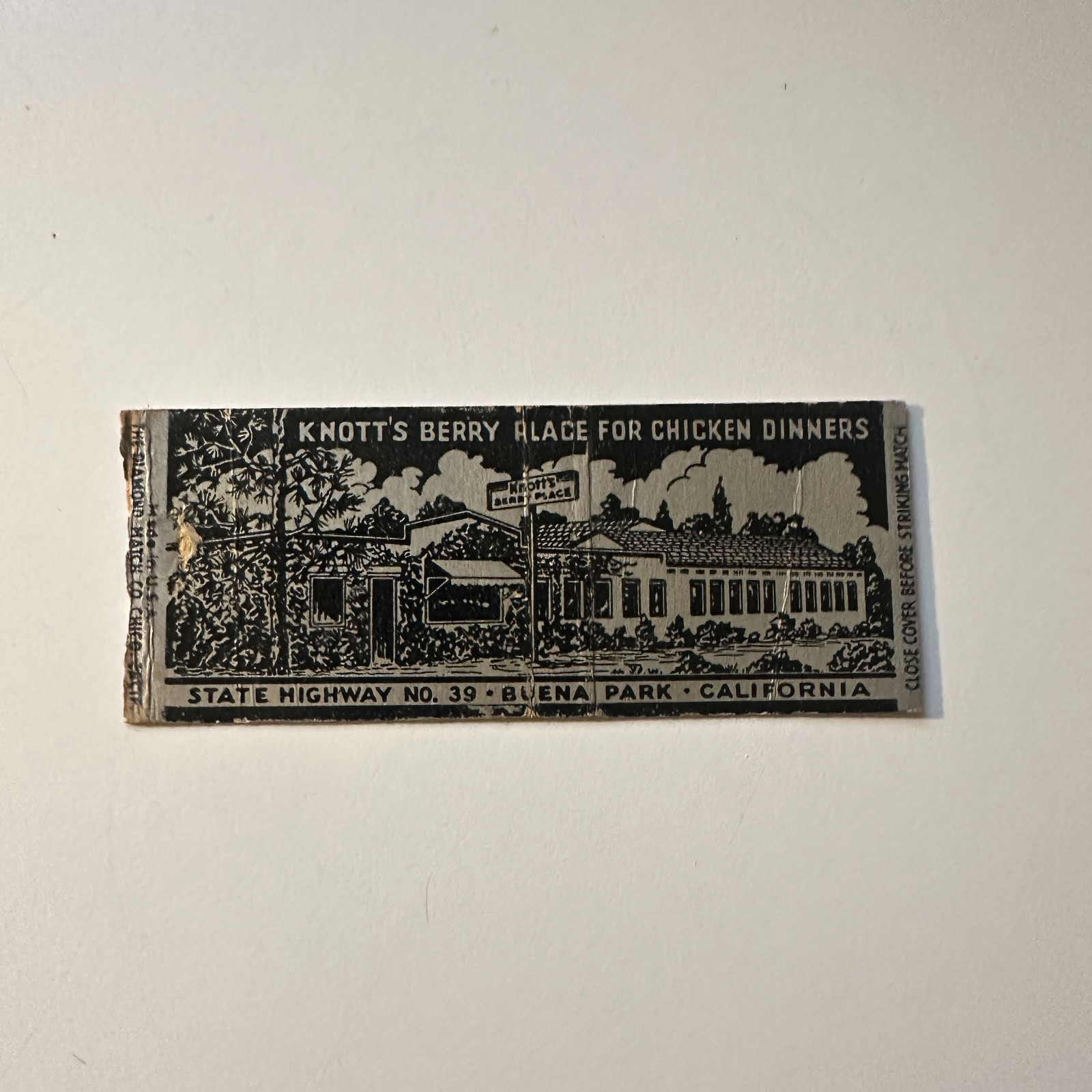 Knott\'s Berry For Chicken Dinners Buena Park CA Vintage Matchbook Cover 5MB126-1