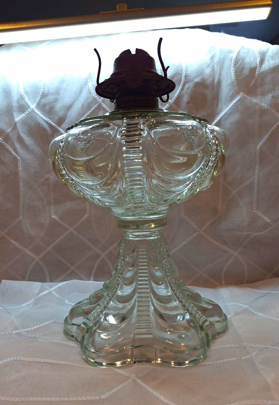 Antique EAPG Coolidge Drape Glass Kerosene Oil Lamp Bellevue Eagle Burner 1800s