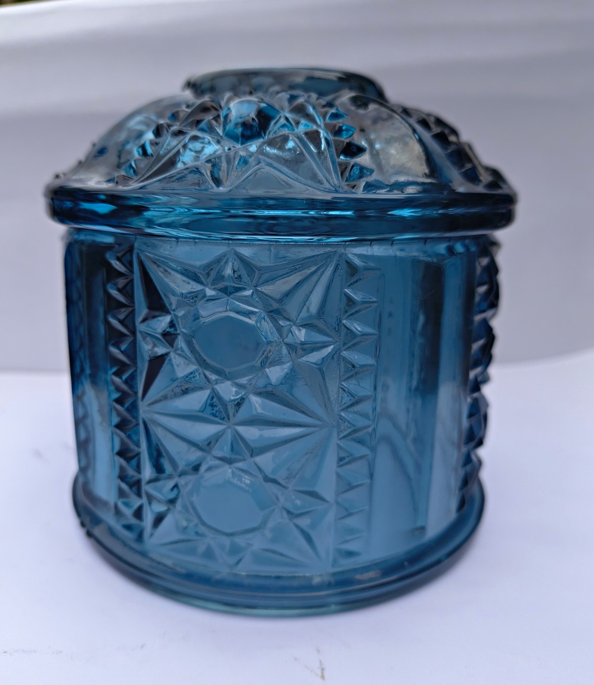 Vintage , Beautiful Indiana Glass Blue Stars And Bars Fairy Lamp Top Only