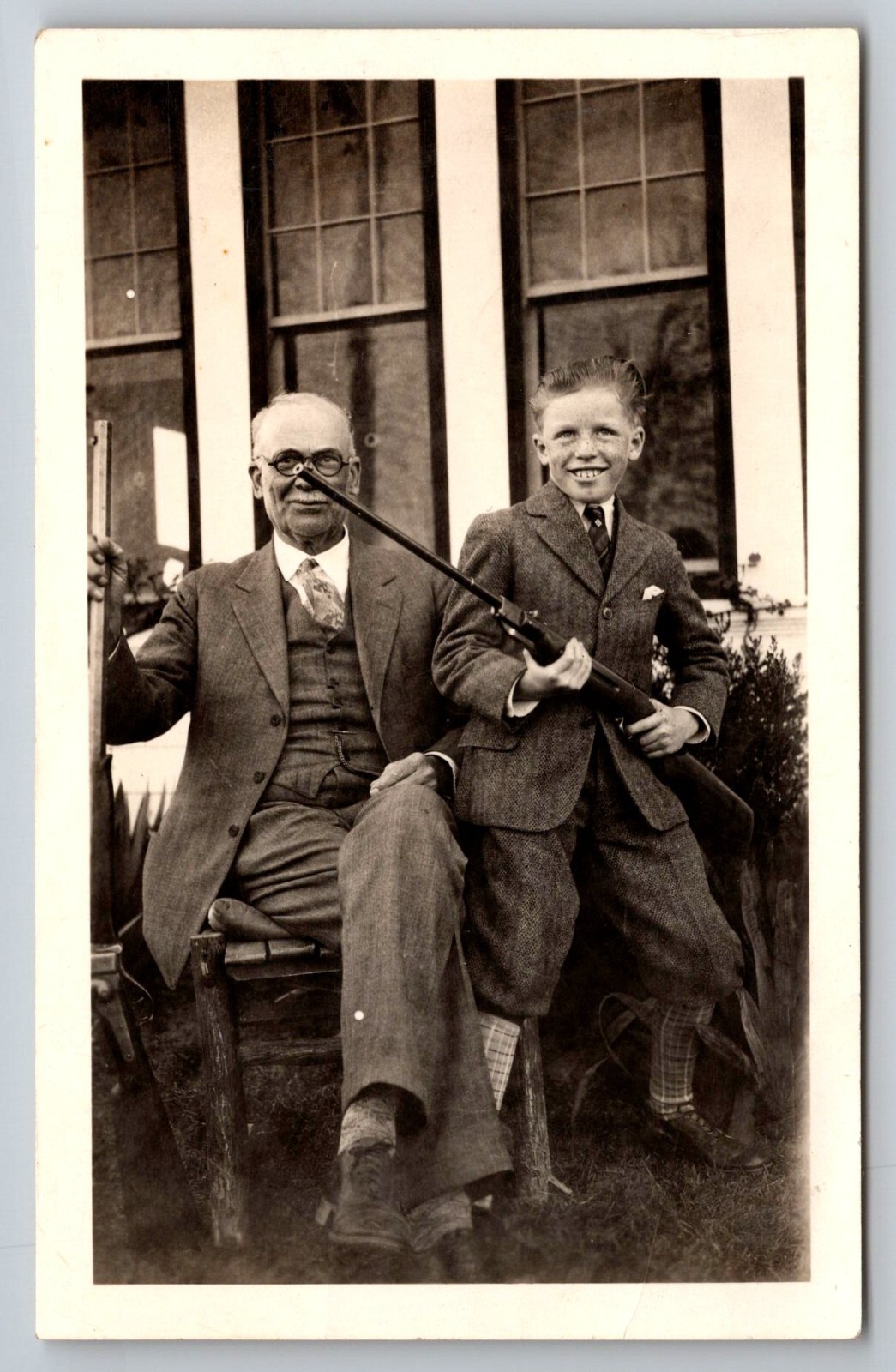 Vtg Photo - Grandson rifle Hunting knickers grandpa in magnolia park CA | c1928