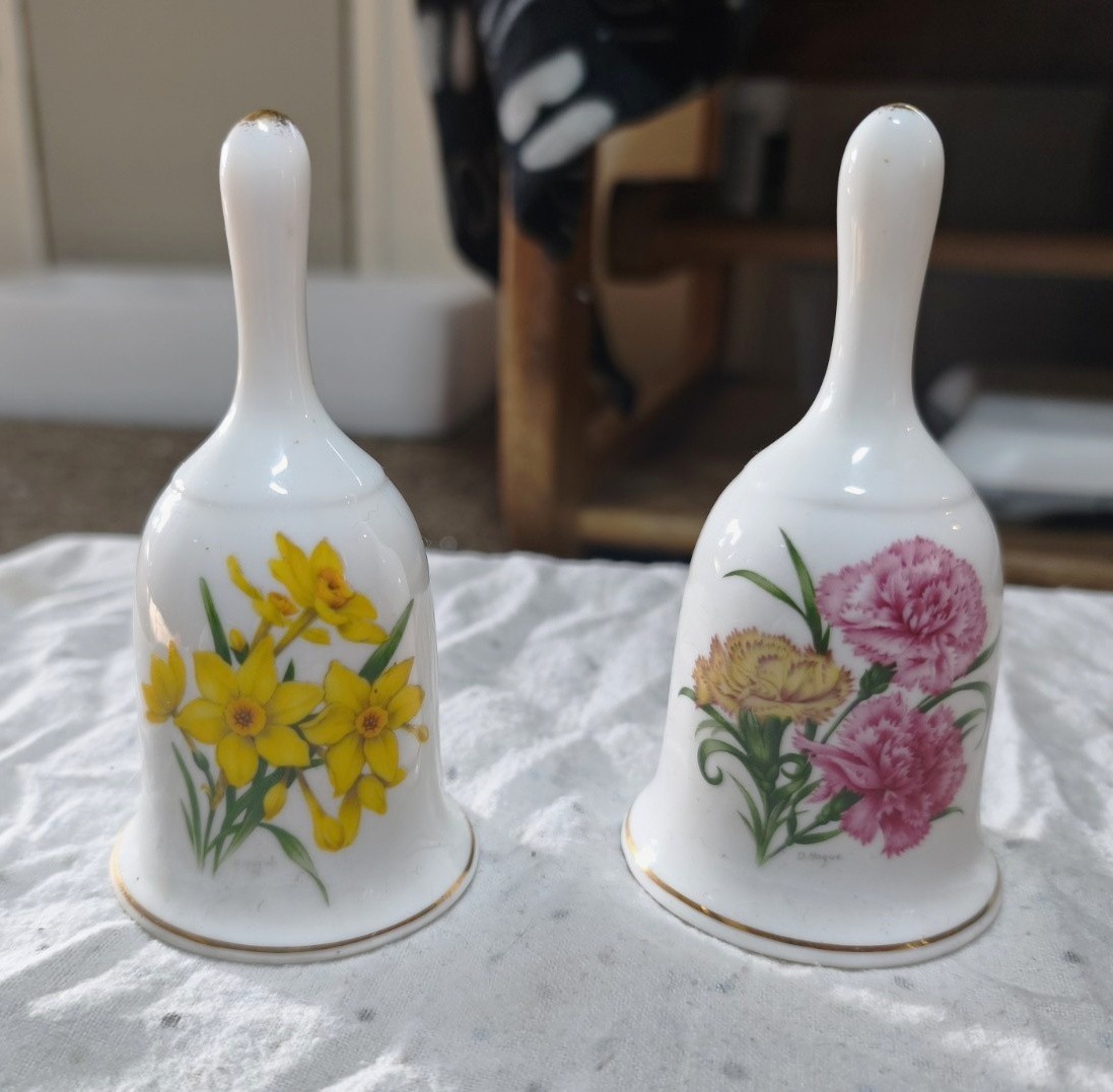 Pair of vintage floral porcelain bells, dated 1990 Pair of vintage floral porcelain bells, dated 1990