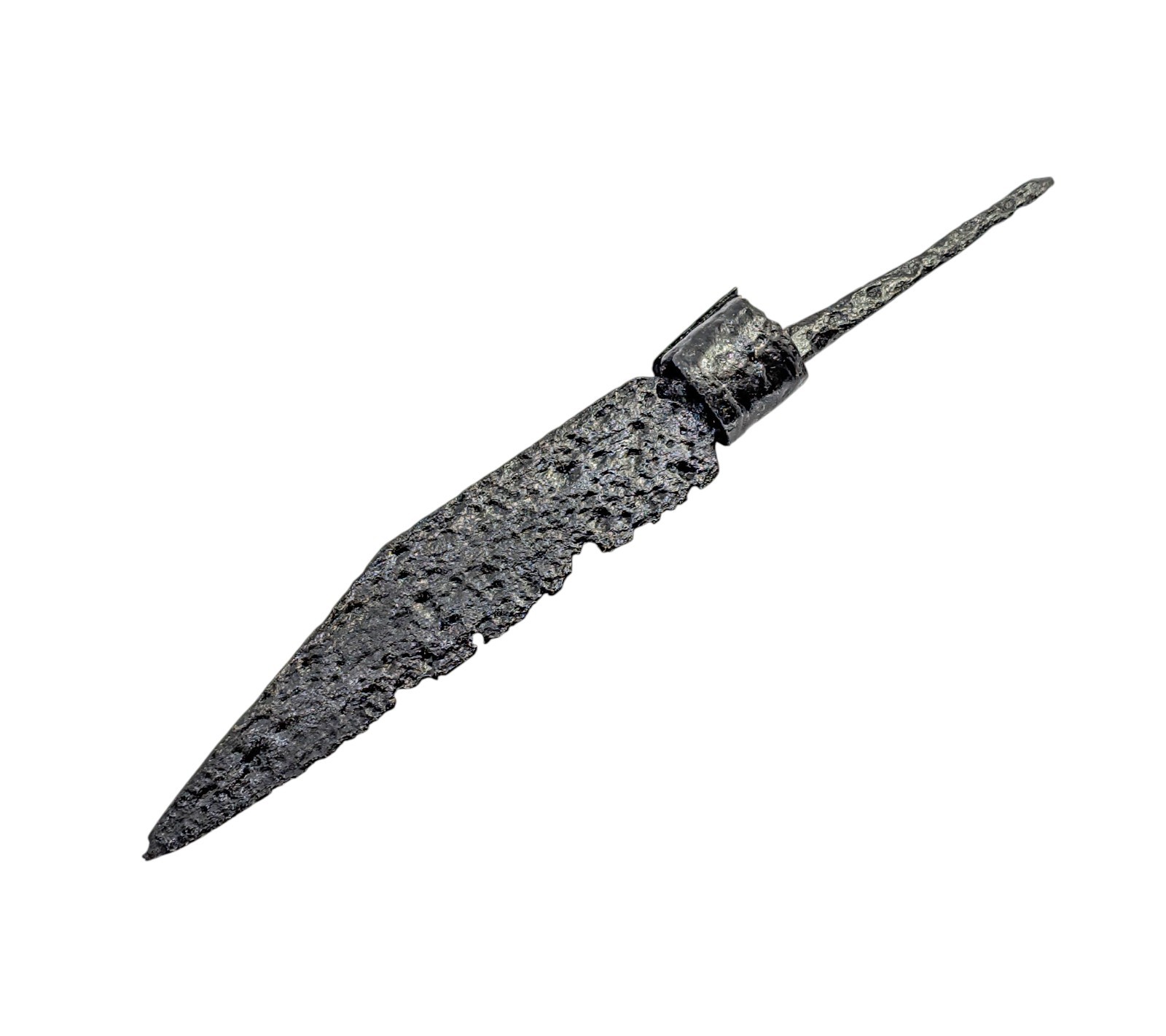 Discover a genuine weapon of the Viking Age – an authentic Seax (Scramasax)