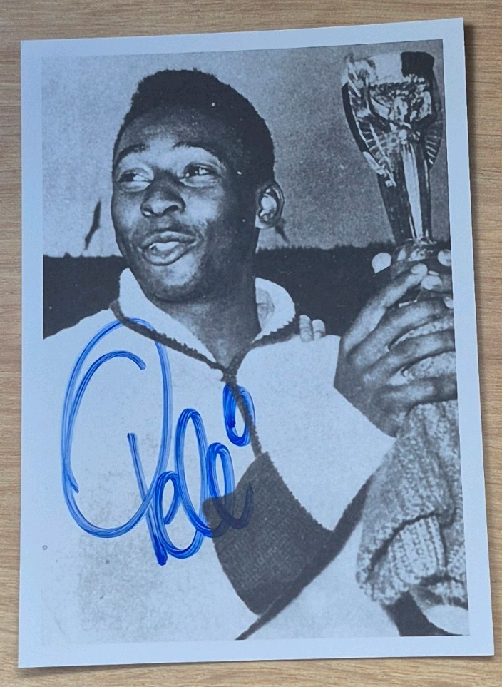 PELE ORIGINAL AUTOGRAPH SIGNED PHOTO WORLD CUP LEGEND BRAZIL ICON RARE PELE ORIGINAL AUTOGRAPH SIGNED PHOTO WORLD CUP LEGEND BRAZIL ICON RARE