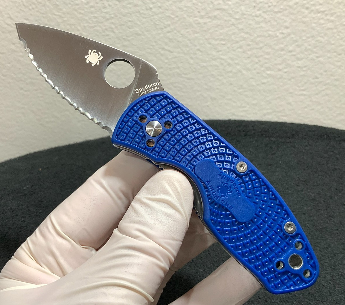 Spyderco Ambitious Sub-Compact (C148SBL) CPM S35VN Stainless Steel Folder