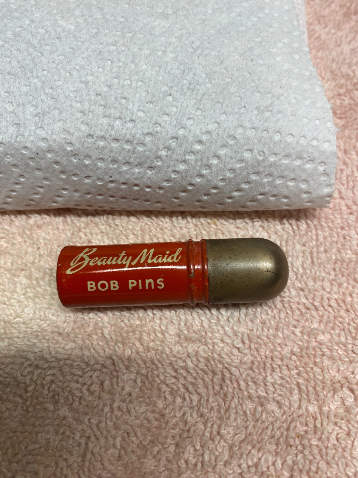 Vintage 1960s Beauty Maid Bob Pin Tin