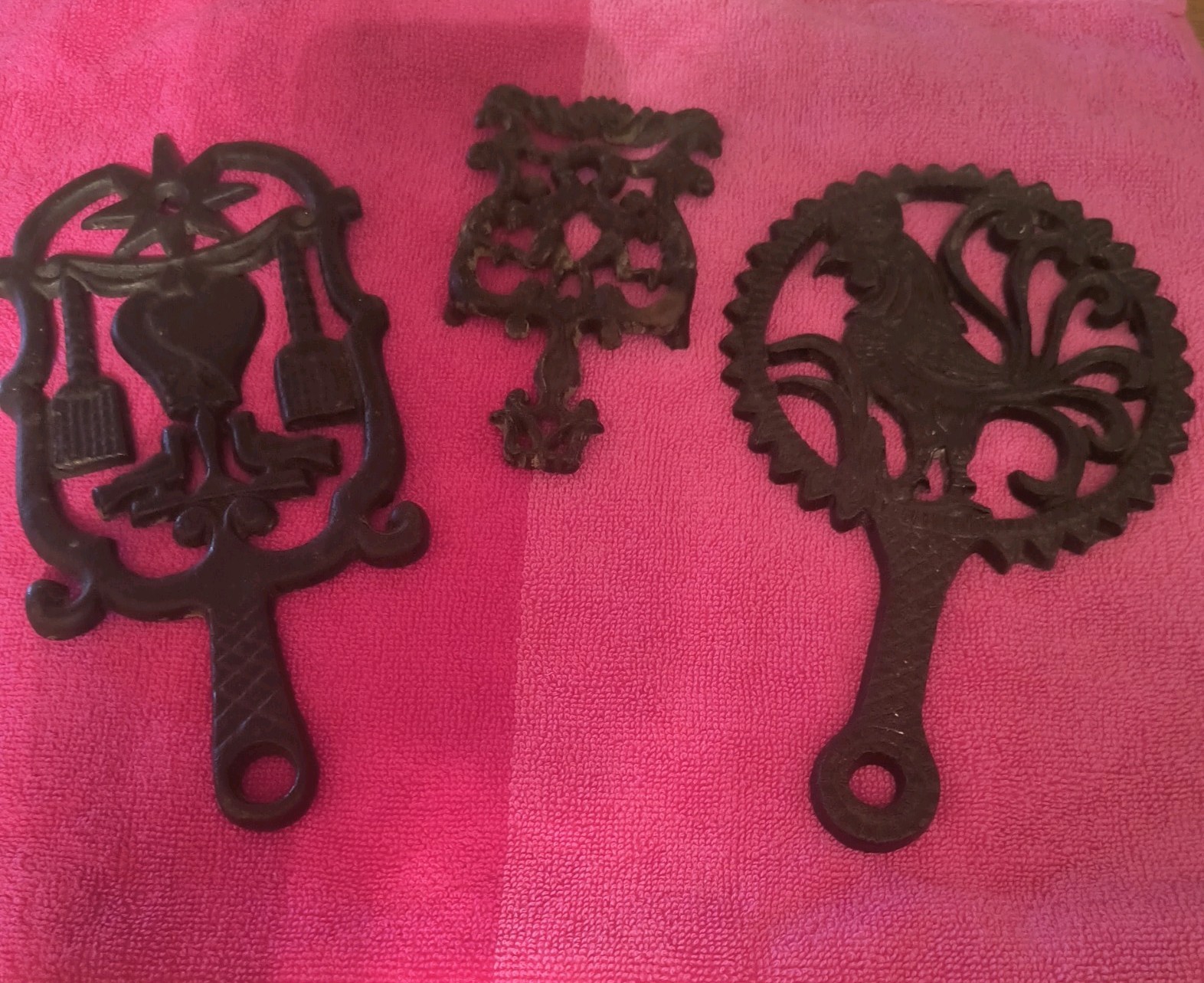 3 Vintage Black Cast Iron Trivets Rooster, Cupids & Broom Country Cottagecore 3 Vintage Black Cast Iron Trivets Rooster, Cupids & Broom Country Cottagecore