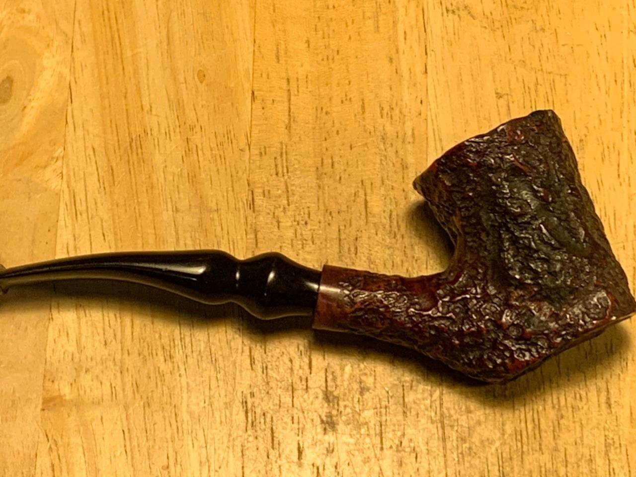Estate Pipe Rusticated Alpha Cameo 5 1/2