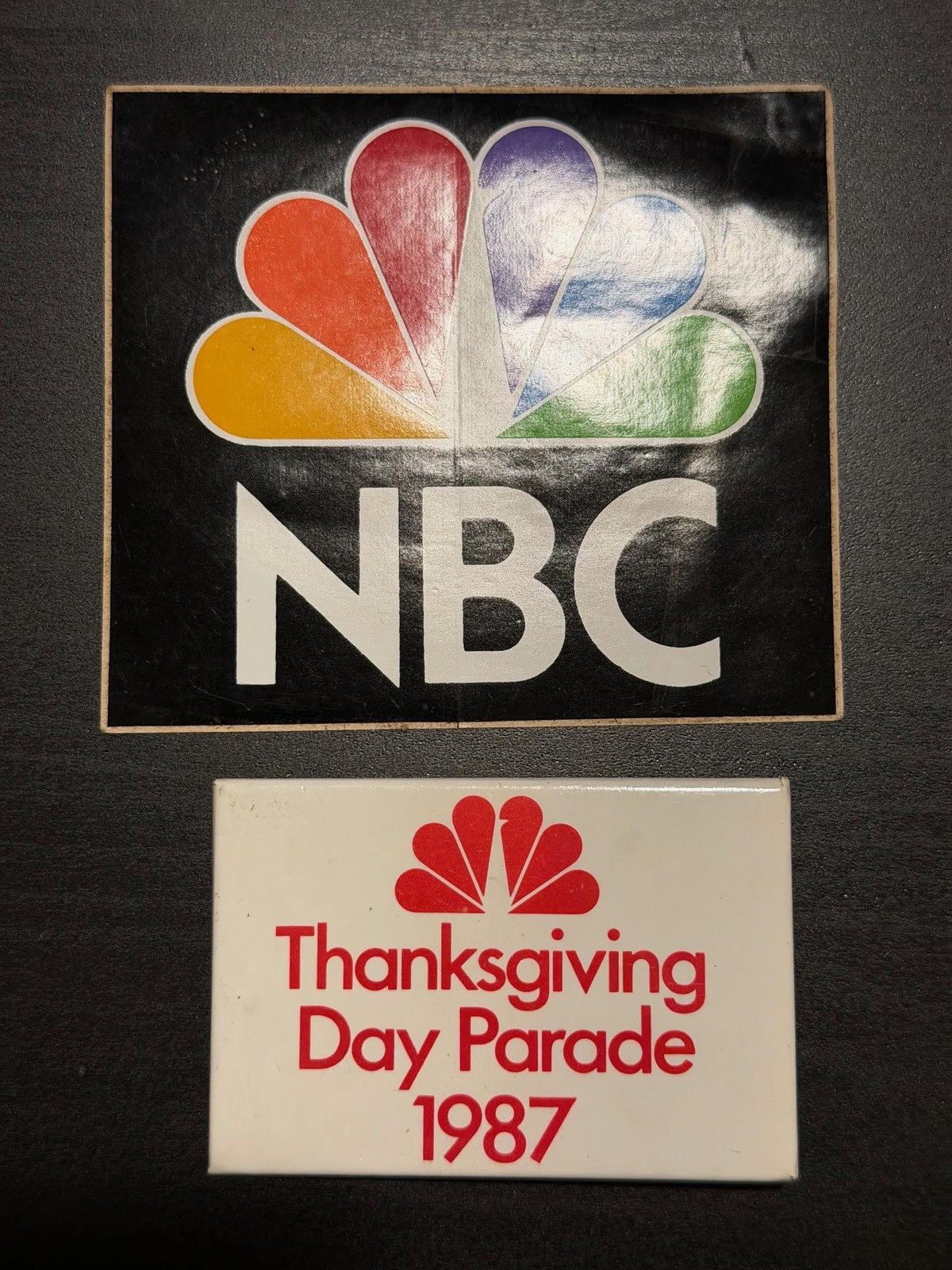 1987 NBC Macy\'s Thanksgiving Day Parade Pin W Vintage NBC Sticker