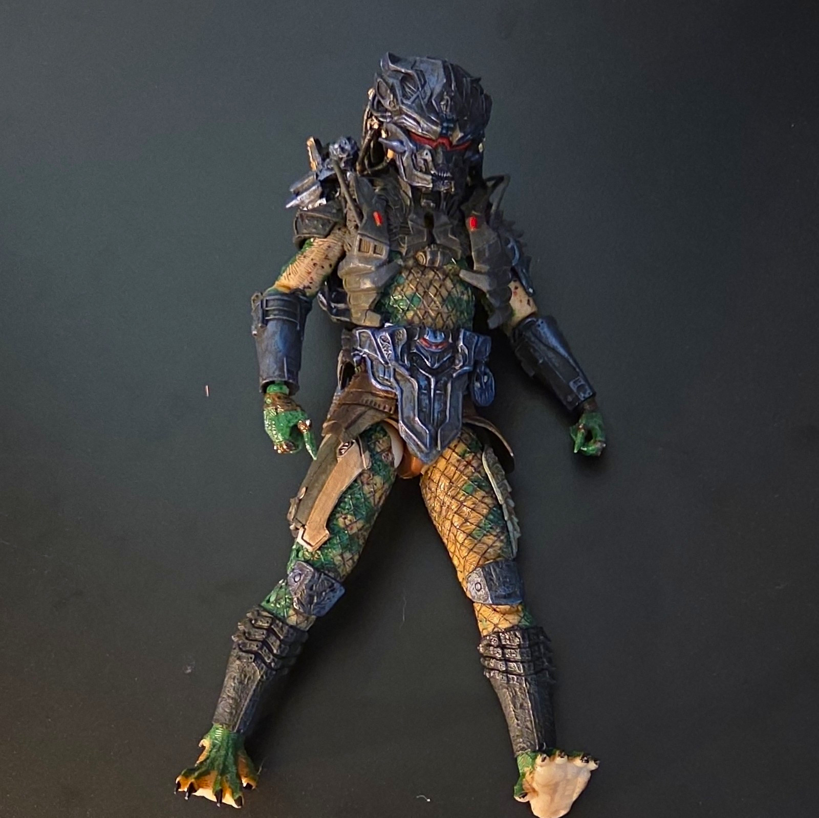 Predator Franchise Action Figure w/ Helmet & Shoulder Armor Sci-Fi Horror Predator Franchise Action Figure w/ Helmet & Shoulder Armor Sci-Fi Horror