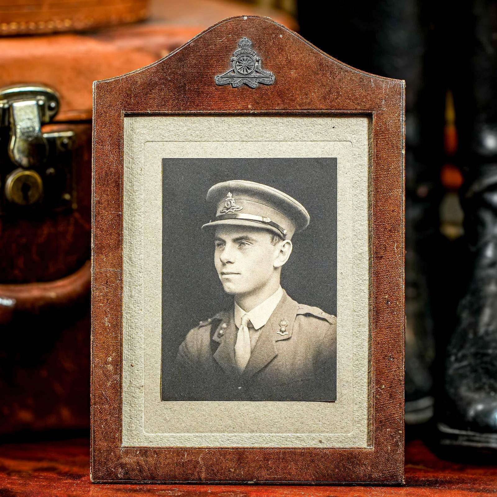 Original World War I Antique Leather Framed Photograph Portrait British Soldier Original World War I Antique Leather Framed Photograph Portrait British Soldier