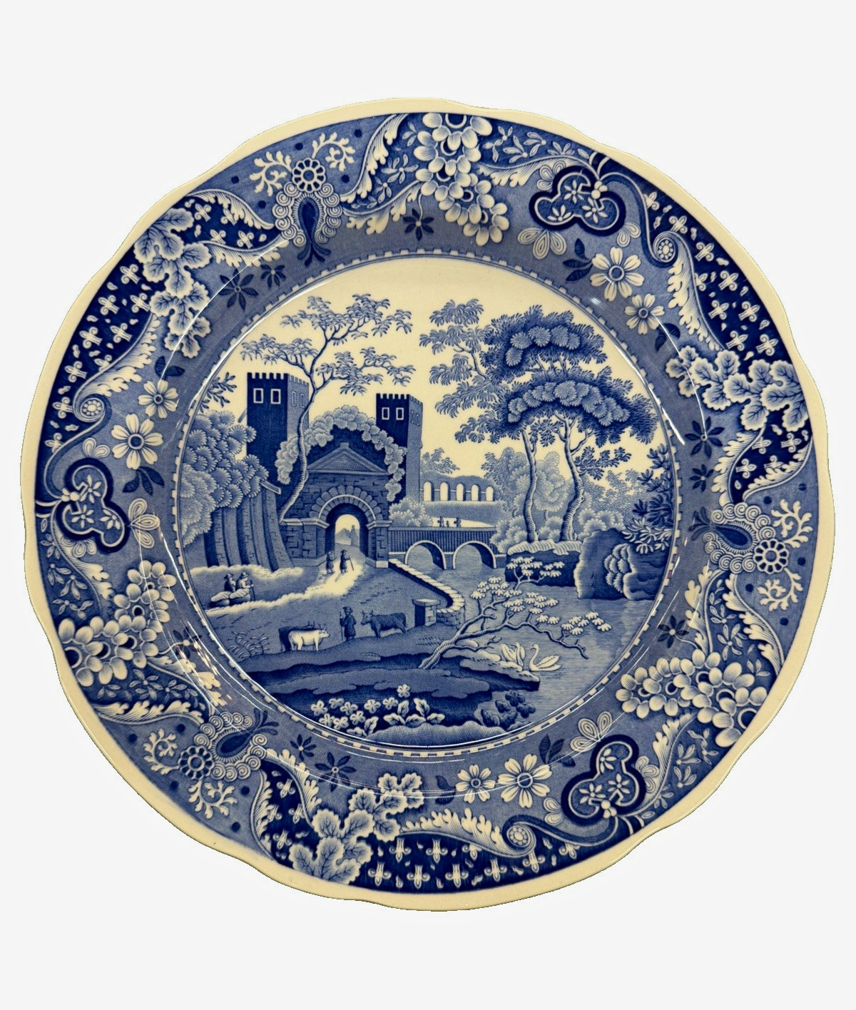Spode Blue Room Traditions Series Castle Blue/White Round Plate Underglaze