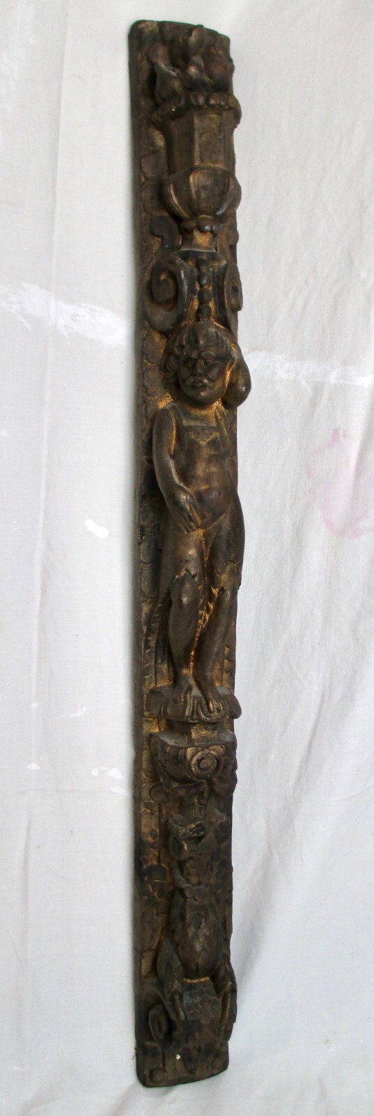 COLLECTIBLE DECORATIVE PAINTED PLASTER WALL HANGING SCULPTURE