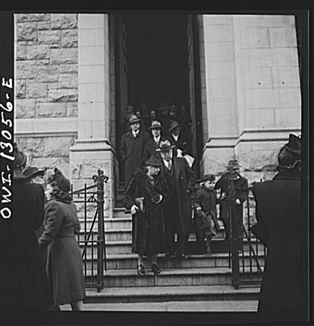 Photo:New York NY Italian-Americans Exiting Saint Dominick\'s Church 1910s