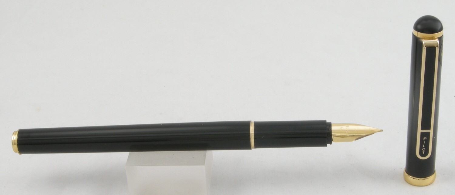 Pilot Cherry Black/Grey & Gold Fountain Pen - F Nib - 1980's - New-Old-Stock Pilot Cherry Black/Grey & Gold Fountain Pen - F Nib - 1980's - New-Old-Stock