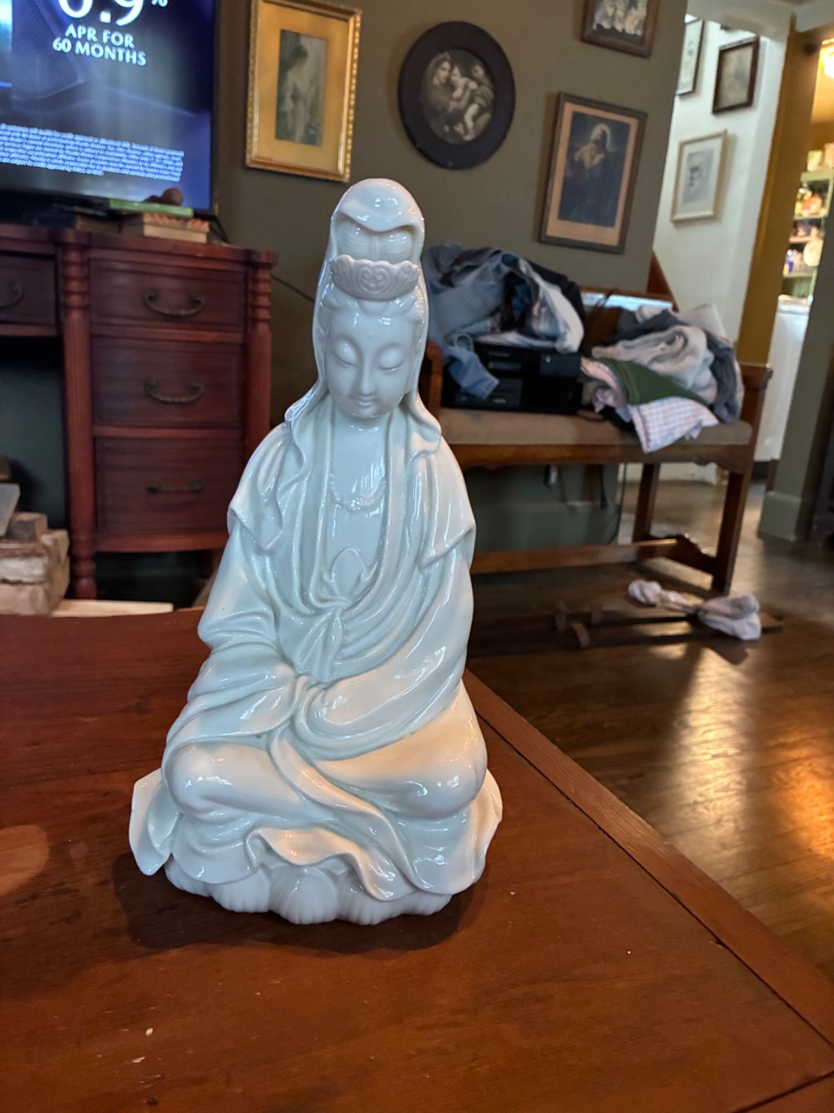 Vintage Asian white female statue porcelien