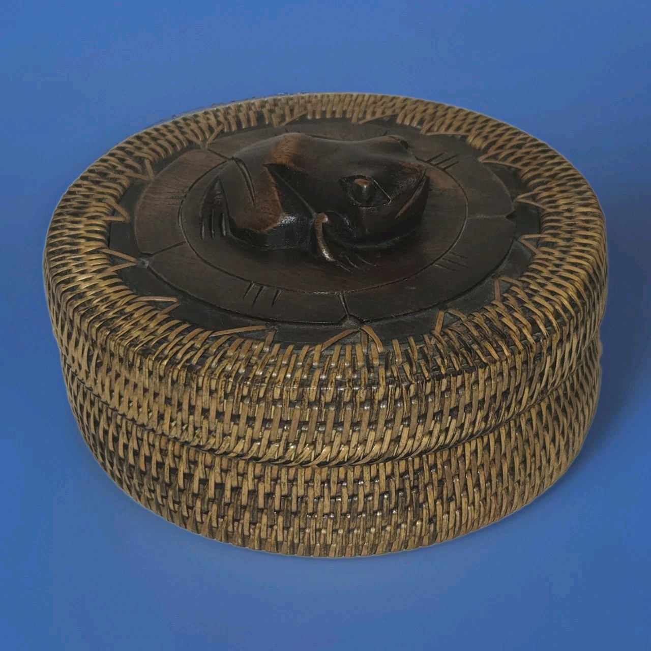 VTG Indonesia Lombok Frog Basket Wood Rattan Carved Lidded Trinket Box Storage 