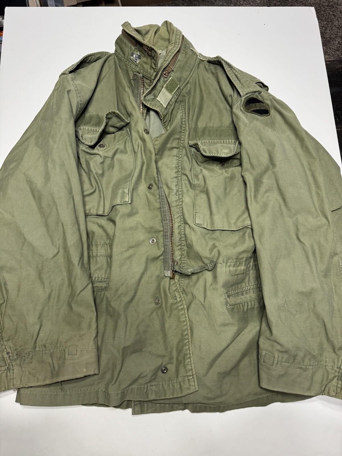 Vintage Military Man’s Field Jacket Vietnam. Era Army Green Vintage Military Man’s Field Jacket Vietnam. Era Army Green