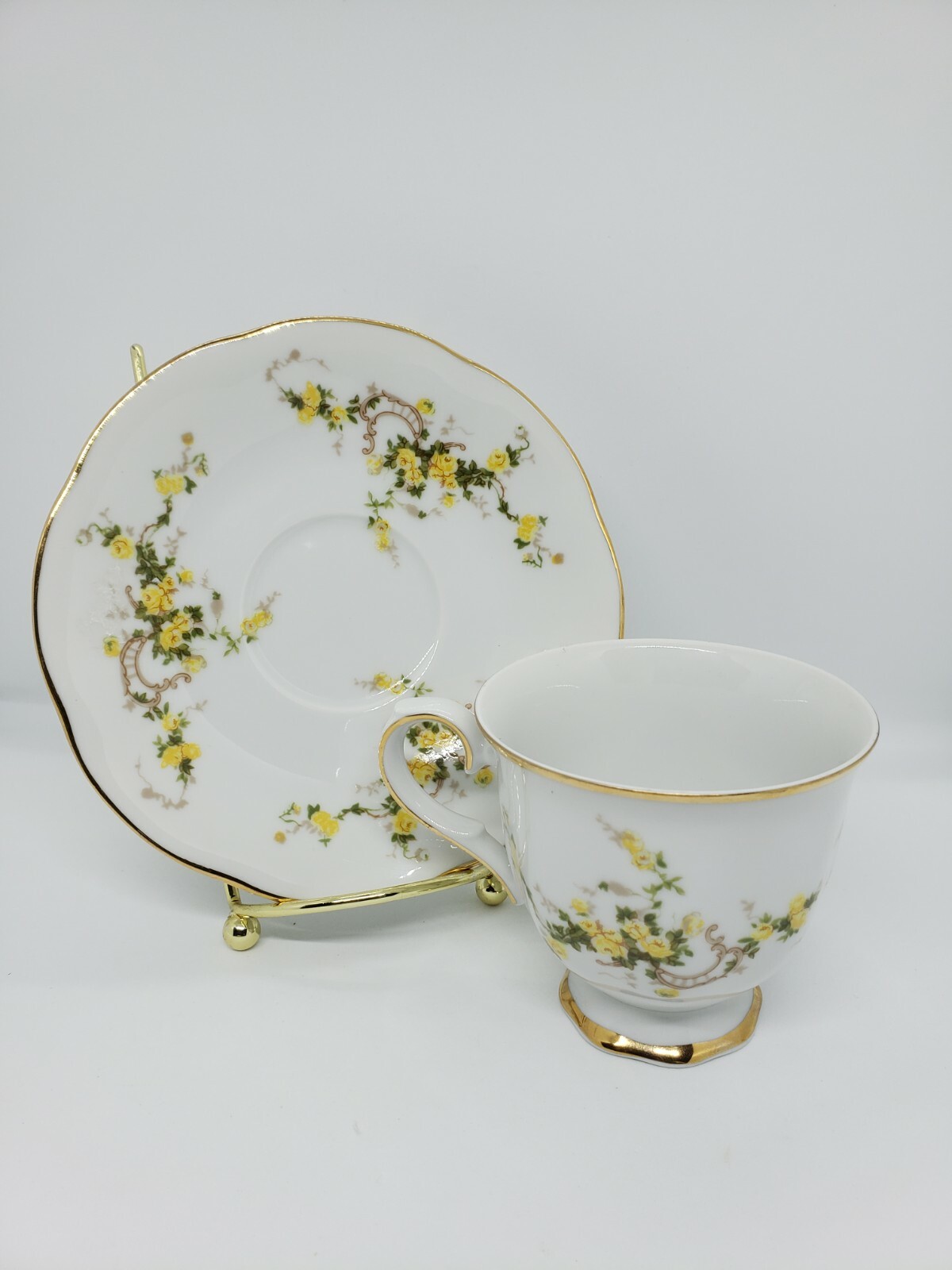 Fine China By VILETTA USA Porcelain Ceramic Floral Footed Tea Cup Saucer Set