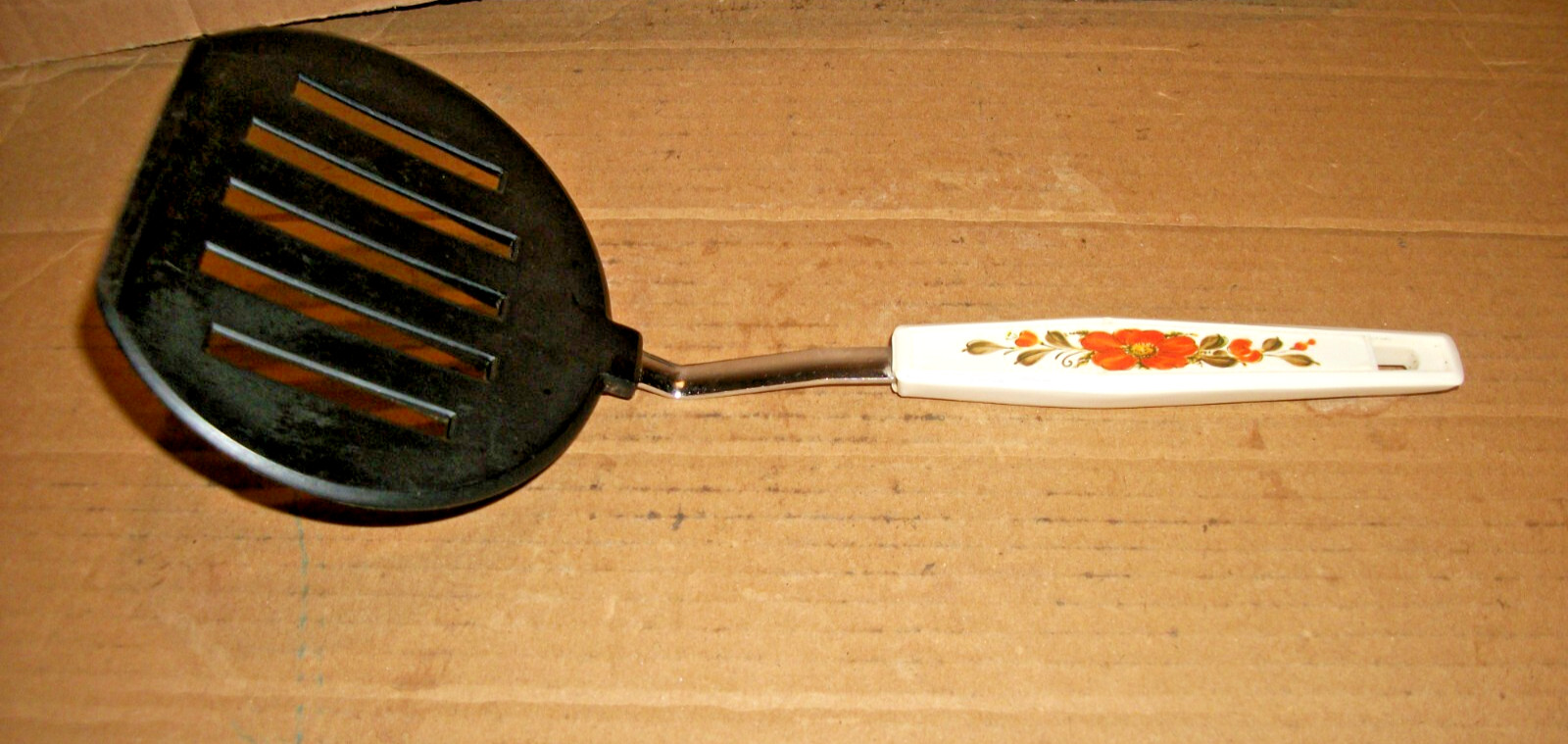 Vintage Unbranded Short Slotted Spatula 10 7/8\