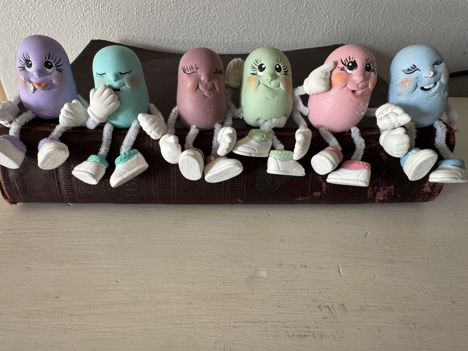 VTG Lot 6 Anthropomorphic Eggs Easter Shelf Sitters Pipe Cleaners 2” Egg Noggins