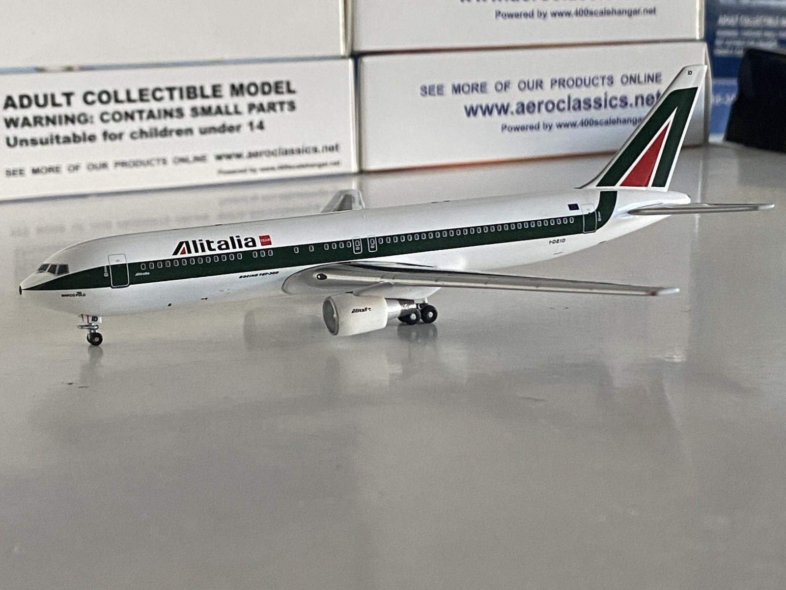 Aeroclassics Alitalia Boeing 767-300 1:400 I-DEID ACIDEID