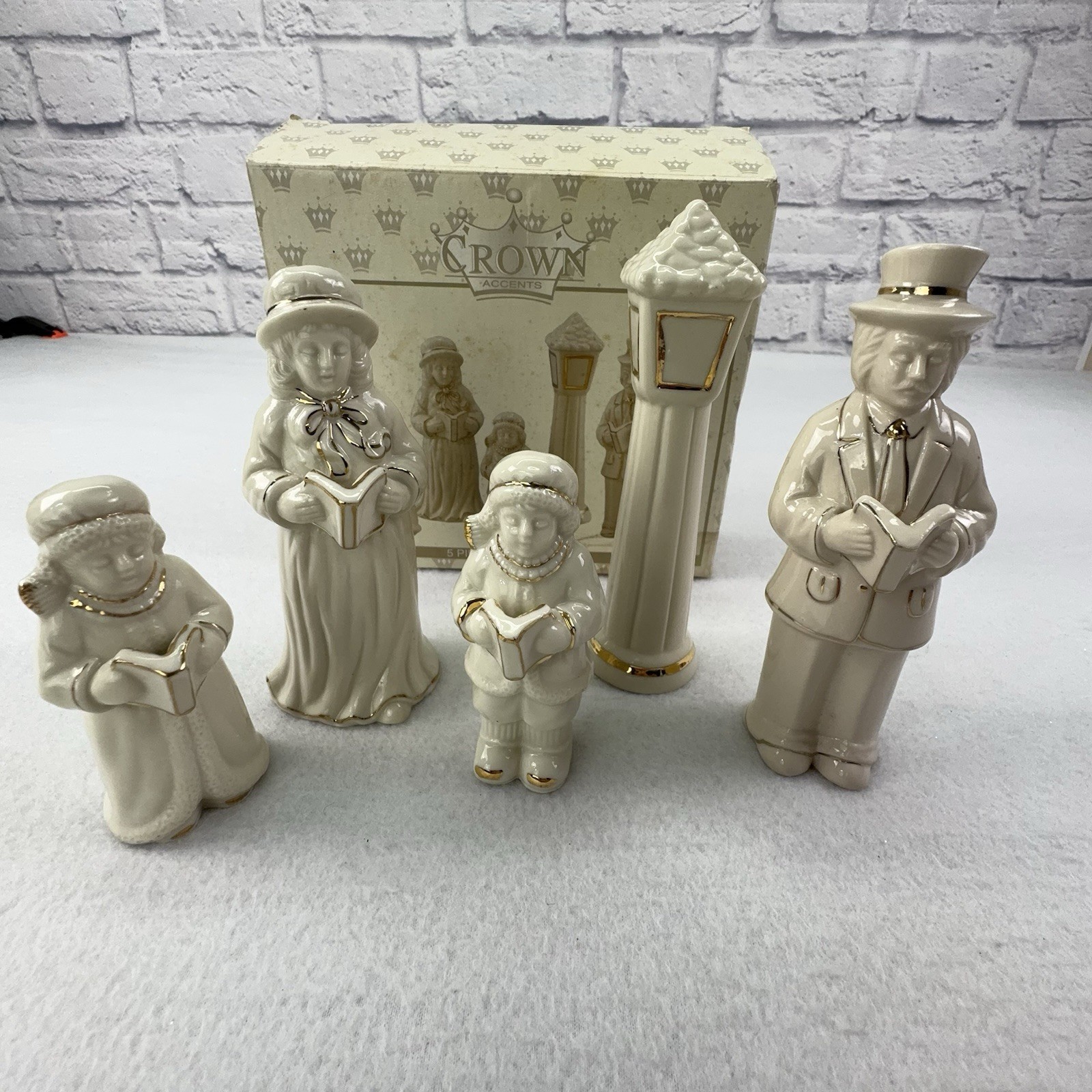 Porcelain Christmas Caroler Set Crown Accents 5pc Victorian Holiday Figurines