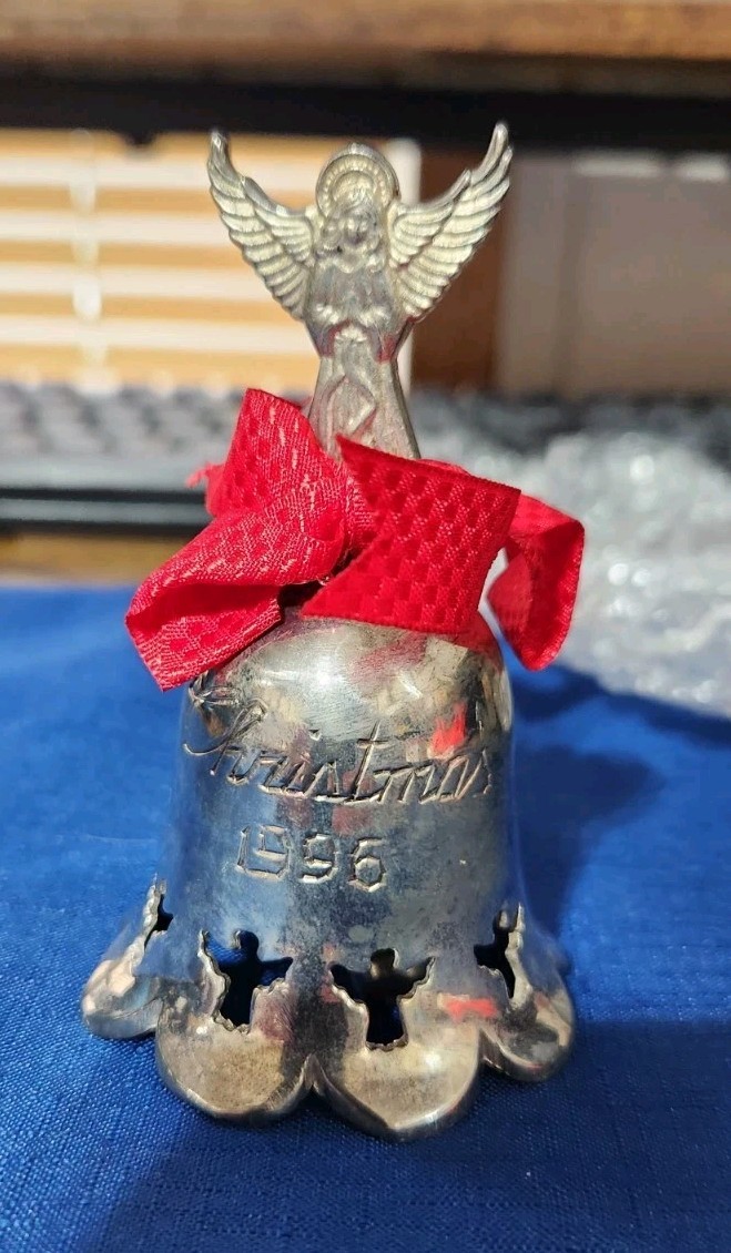 International Silver Co. 1996 Engraved Christmas Bell Silverplate Angel 3.5\