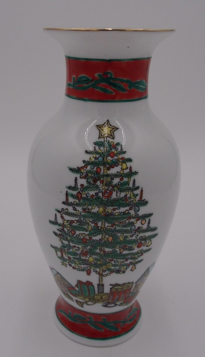 Vintage 97 Enesco Museum of American Folk Art Ceramic Christmas Tree Vase 8.5\