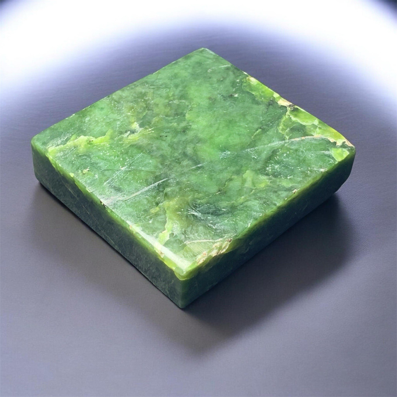 Natural Nephrite Jade Slab 215g - Green Healing Stone - 6 x 6.5 x 1.5 cm Display