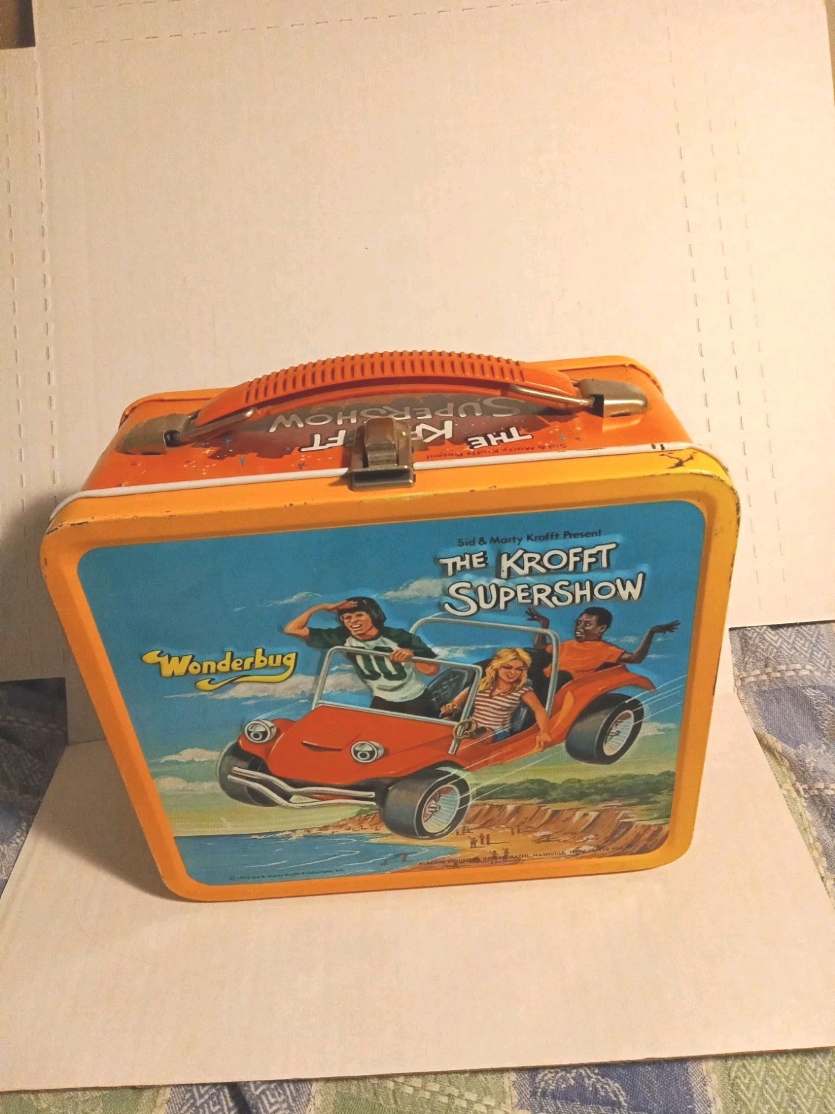 THE KROFT SUPERSHOW Metal Lunchbox 1976   Nice Wonderbug Embossed 